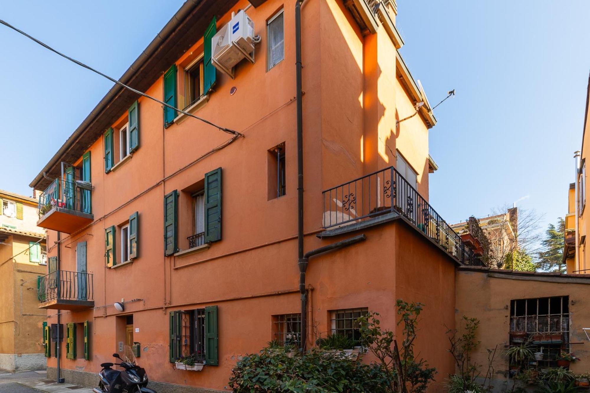 Social Costa-Holiday & Business Apartment Bologna Exterior foto
